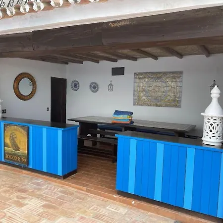 Beautiful Renovated Hilltop And Heated Pool וילה