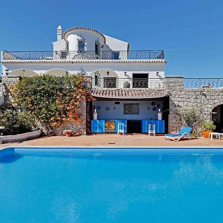 וילה Beautiful Renovated Hilltop And Heated Pool