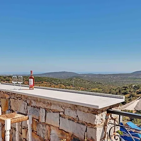 Beautiful Renovated Hilltop And Heated Pool וילה