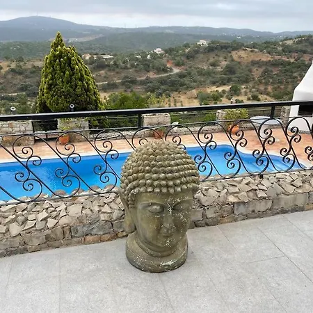 Beautiful Renovated Hilltop And Heated Pool