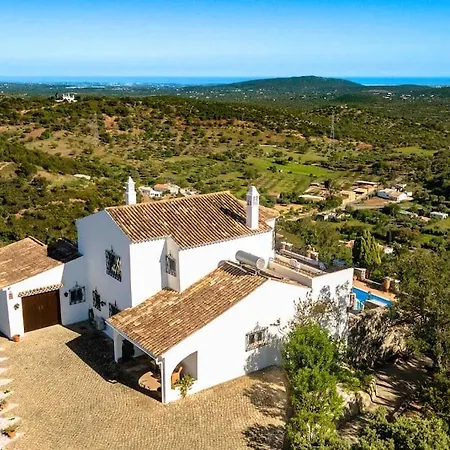 Beautiful Renovated Hilltop And Heated Pool