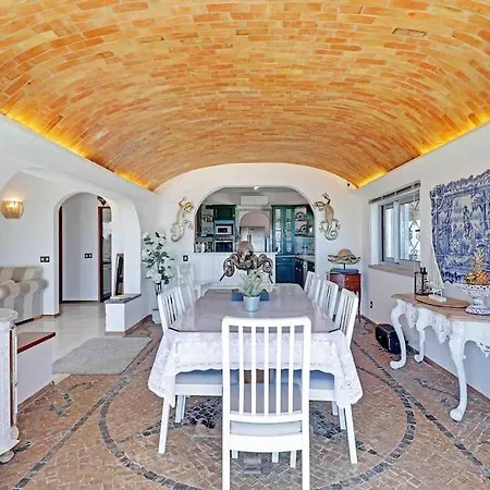 Villa Beautiful Renovated Hilltop And Heated Pool