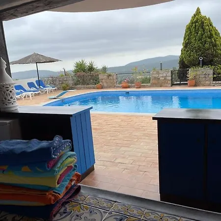 Beautiful Renovated Hilltop And Heated Pool