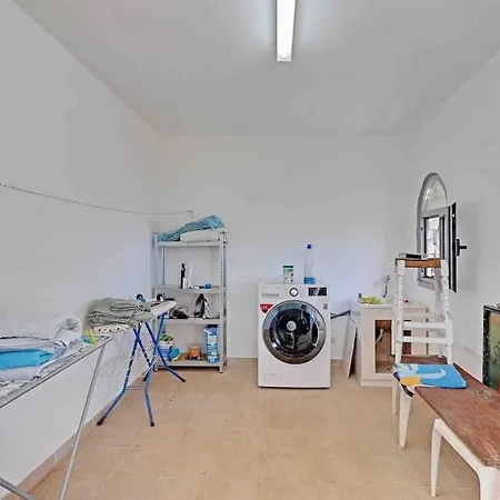 Beautiful Renovated Hilltop And Heated Pool Villa *