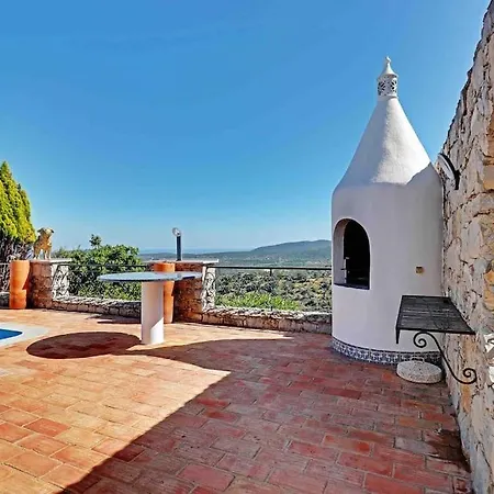 빌라 Beautiful Renovated Hilltop And Heated Pool