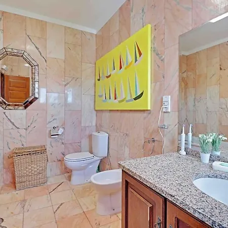 빌라 Beautiful Renovated Hilltop And Heated Pool 사우 브라스 드 알포르텔